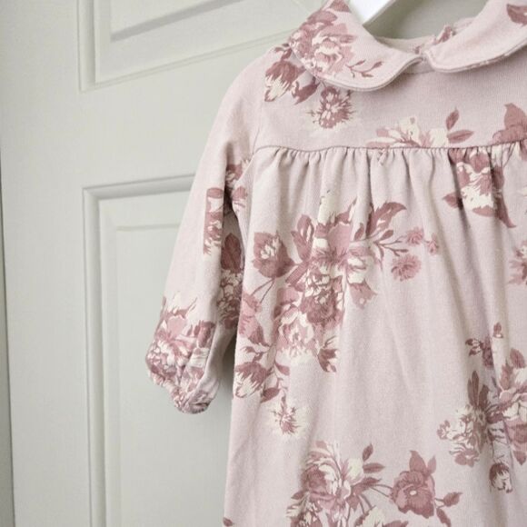 2/$20 Gap Floral Baby Romper Size 3-6 M - Picture 2 of 4